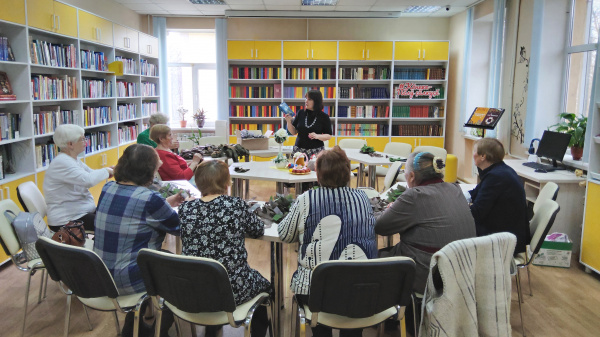 «Вязаная сказка»: пасхальные чудеса в нитках и добрых словах