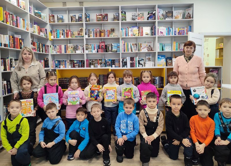 Будем много мы читать, чтобы все на свете знать