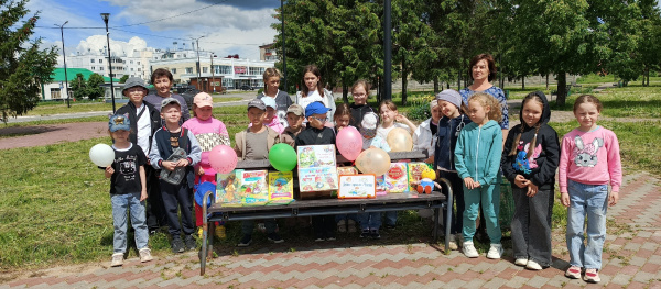 Открытие летнего читального зала
