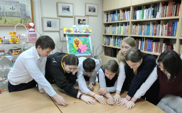 Книги, творчество, дружба: Год единства народов России в библиотеке