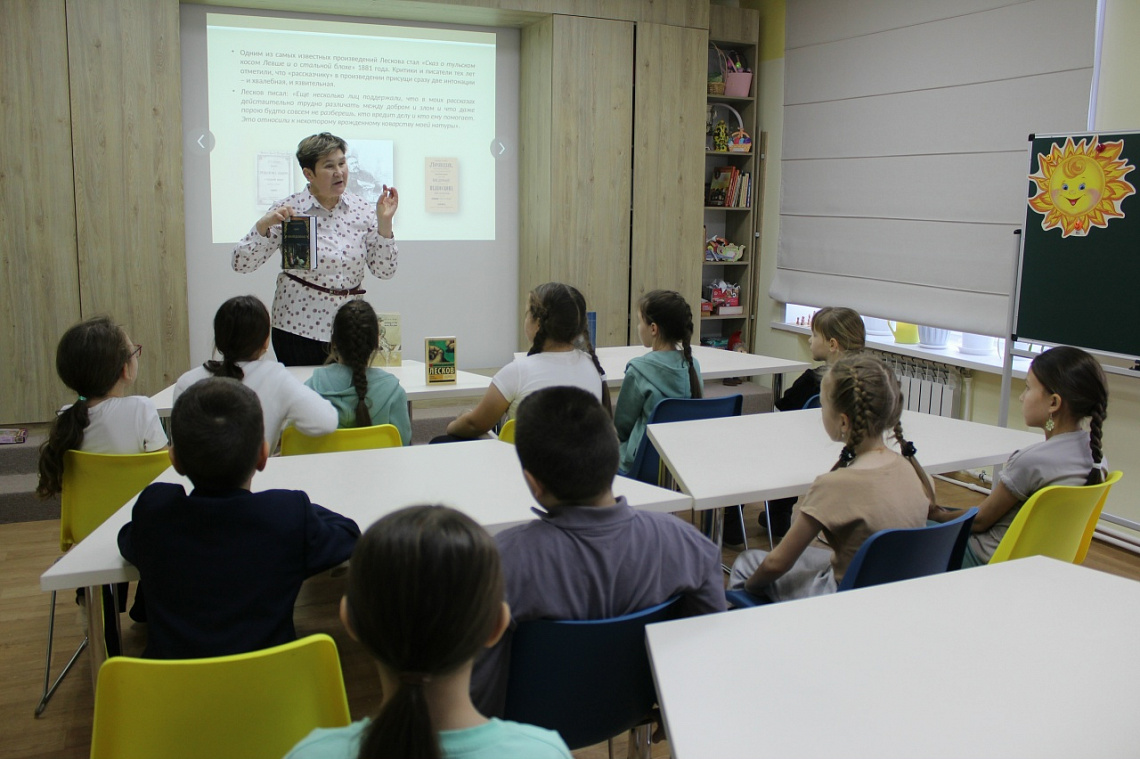 Библиотечный круиз "По книжному морю Виталия Коржикова"