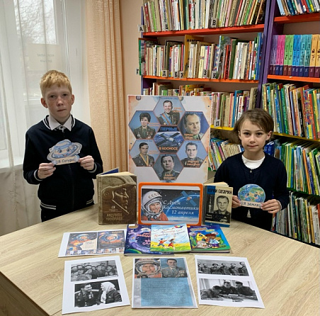 Мчатся ракеты к дальним мирам