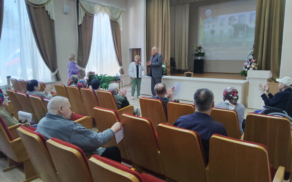 Мир поэзии: встреча с Владимиром Васильевым (Мишшан)