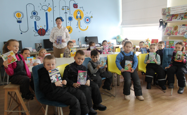 Есть где-то на свете кошачья планета – литературно - игровой час в  Кшаушской сельской  библиотеке