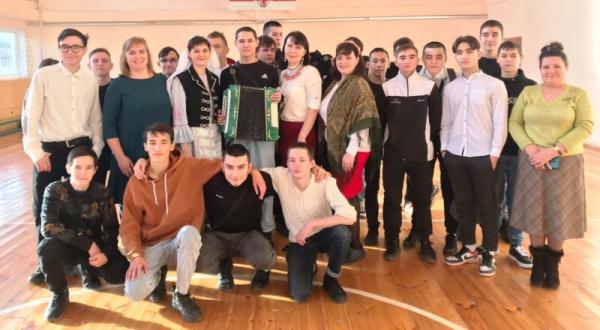 На дружбе народов держится мир: познавательно-игровая программа