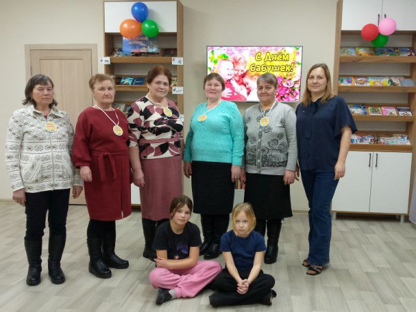 При солнышке тепло, при бабушке — добро