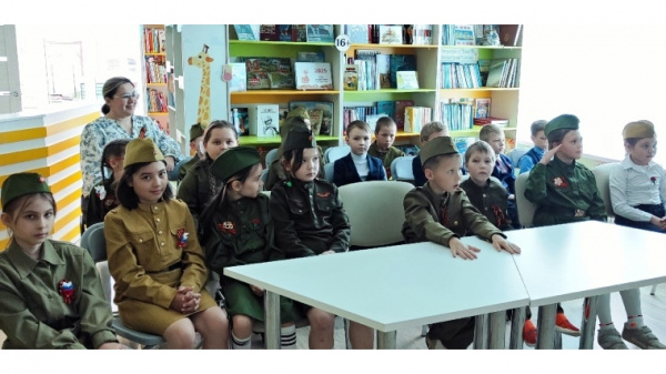 Единый день патриотической книги в библиотеках округа
