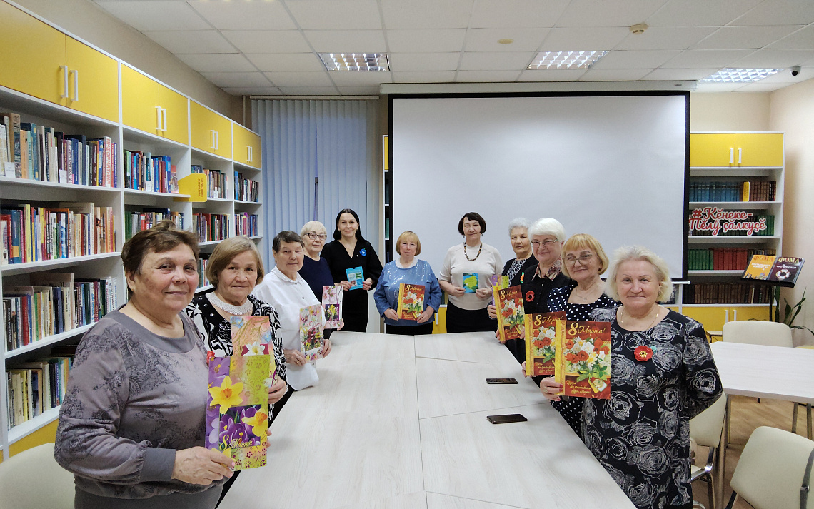 Творческий полет: клуб "Пурнãç çулĕ" создает весенние украшения