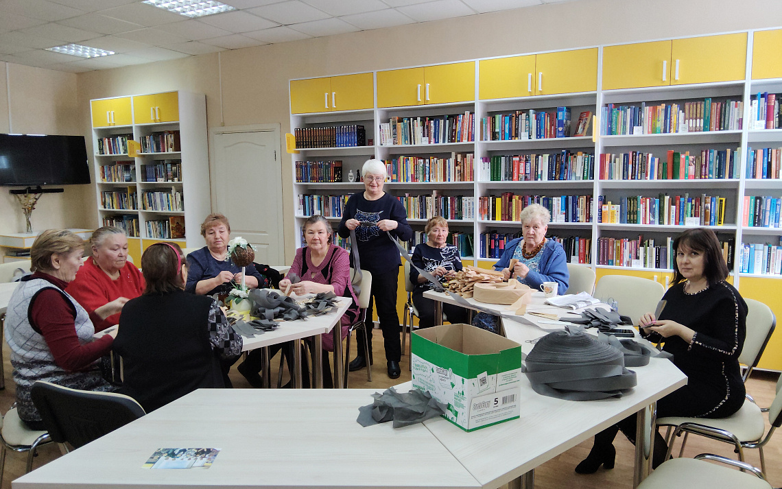 Вяжем, читаем, помогаем: клуб «Вязаная сказка»