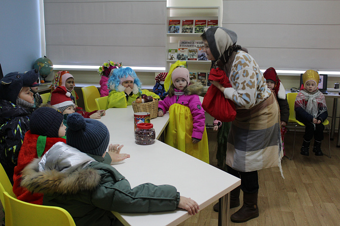 Святочные забавы – познавательно-игровой час в Кшаушской сельской библиотеке    