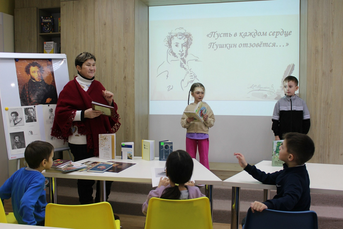 Чтение вслух сказок-юбиляров «Читаем лучшее: 2026 секунд чтения!»