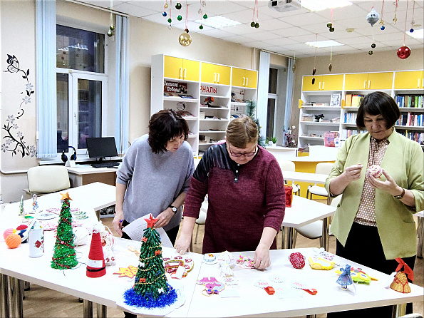 Итоги конкурса «Новогодняя игрушка с вышивкой народов России «Многонациональное разноцветье»