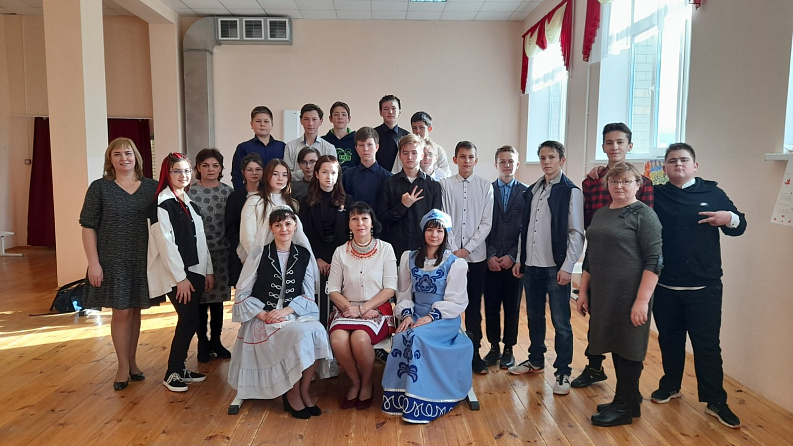 Конкурсно-познавательная программа «Мы вместе»  в МБОУ «Янышская СОШ»