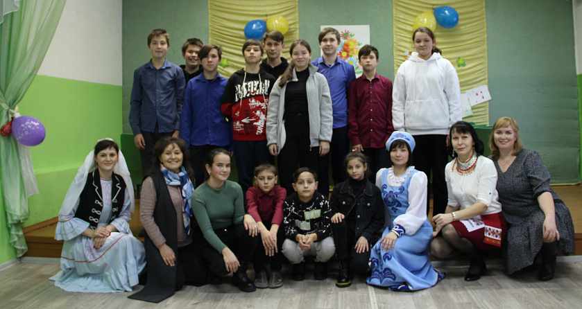 "Мы вместе!": познавательно-игровая программа в МБОУ "Чемуршинская ООШ"