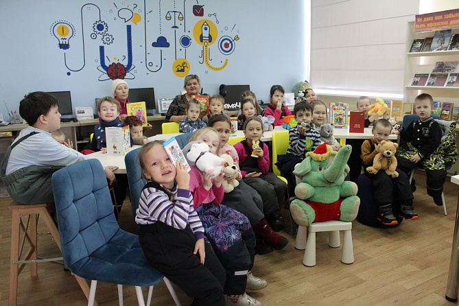 Страна весёлого детства – час увлекательного чтения в Кшаушской сельской библиотеке 