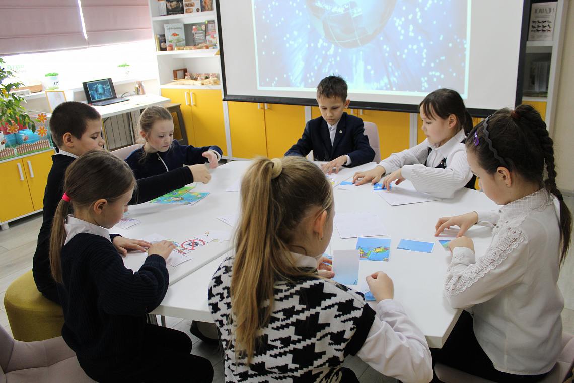 Как детям гулять в Интернете безопасно? Урок безопасности для детей в Пархикасинской библиотеке