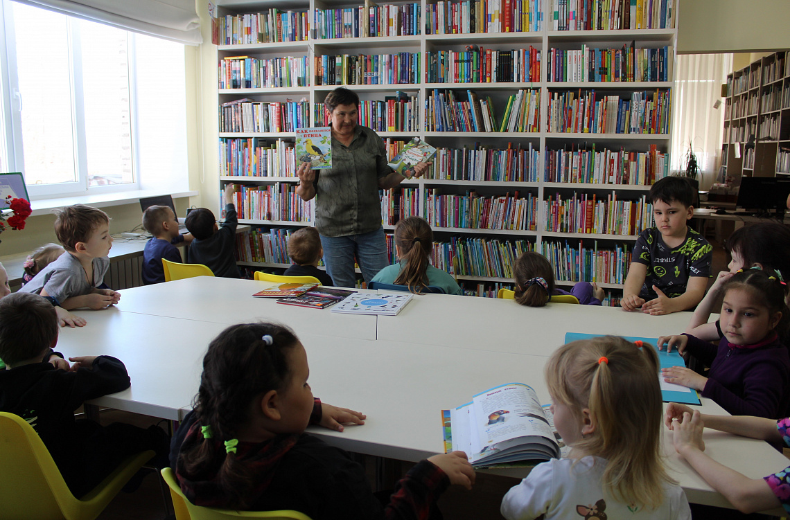 "Кто летает и поет - с нами рядышком живет" – экологические птичьи виражи в  Кшаушской сельской библиотеке